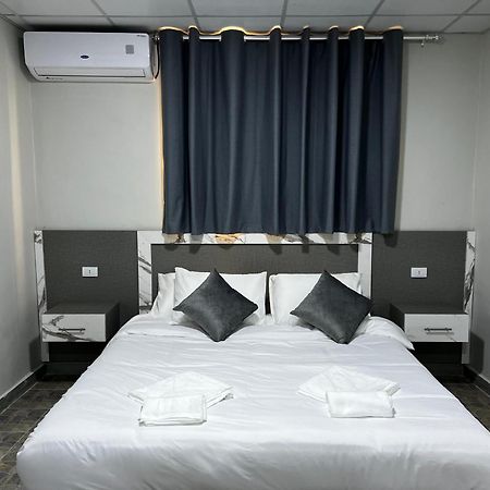 Downtown Inn 马达巴 外观 照片