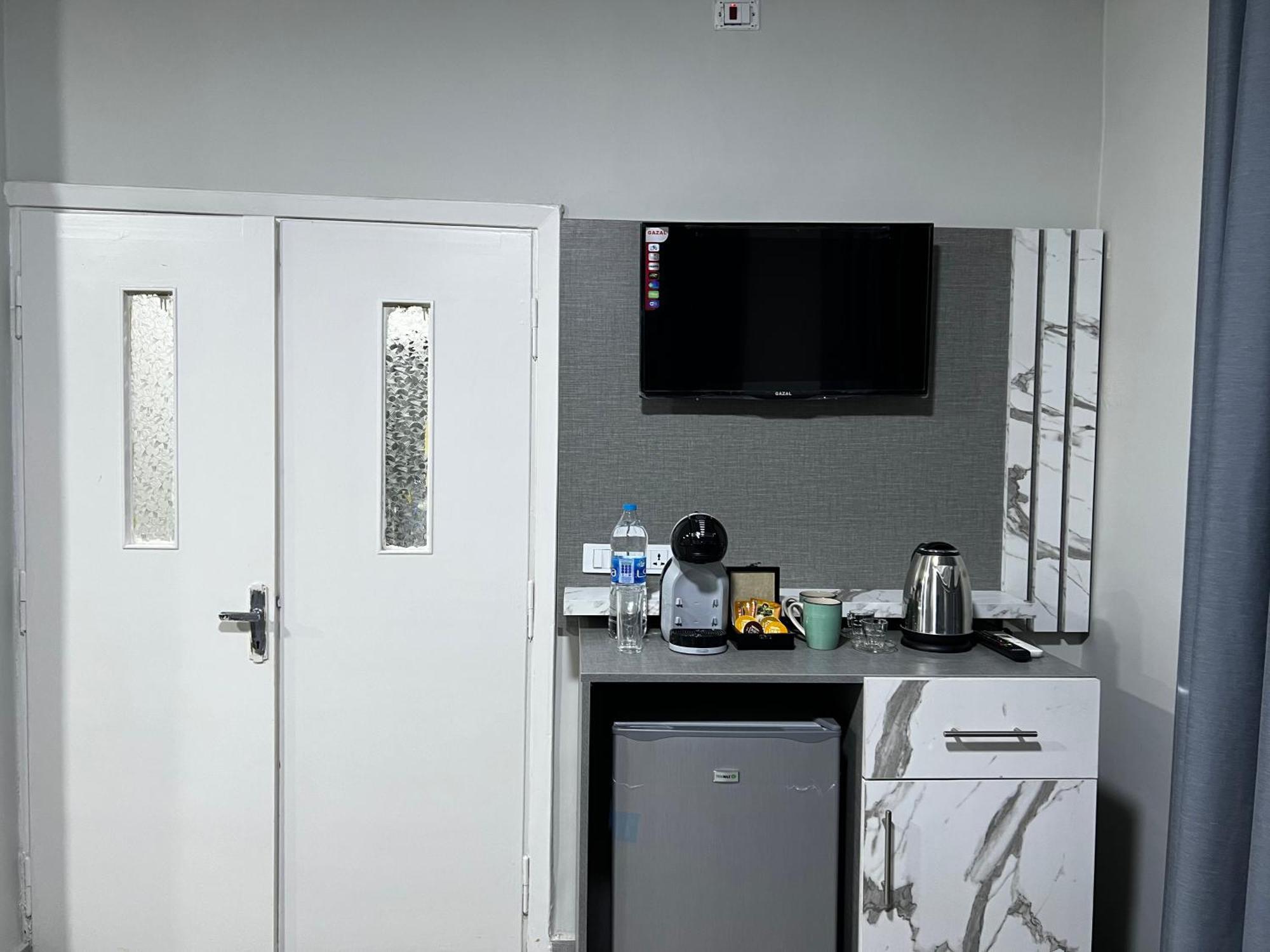 Downtown Inn 马达巴 外观 照片