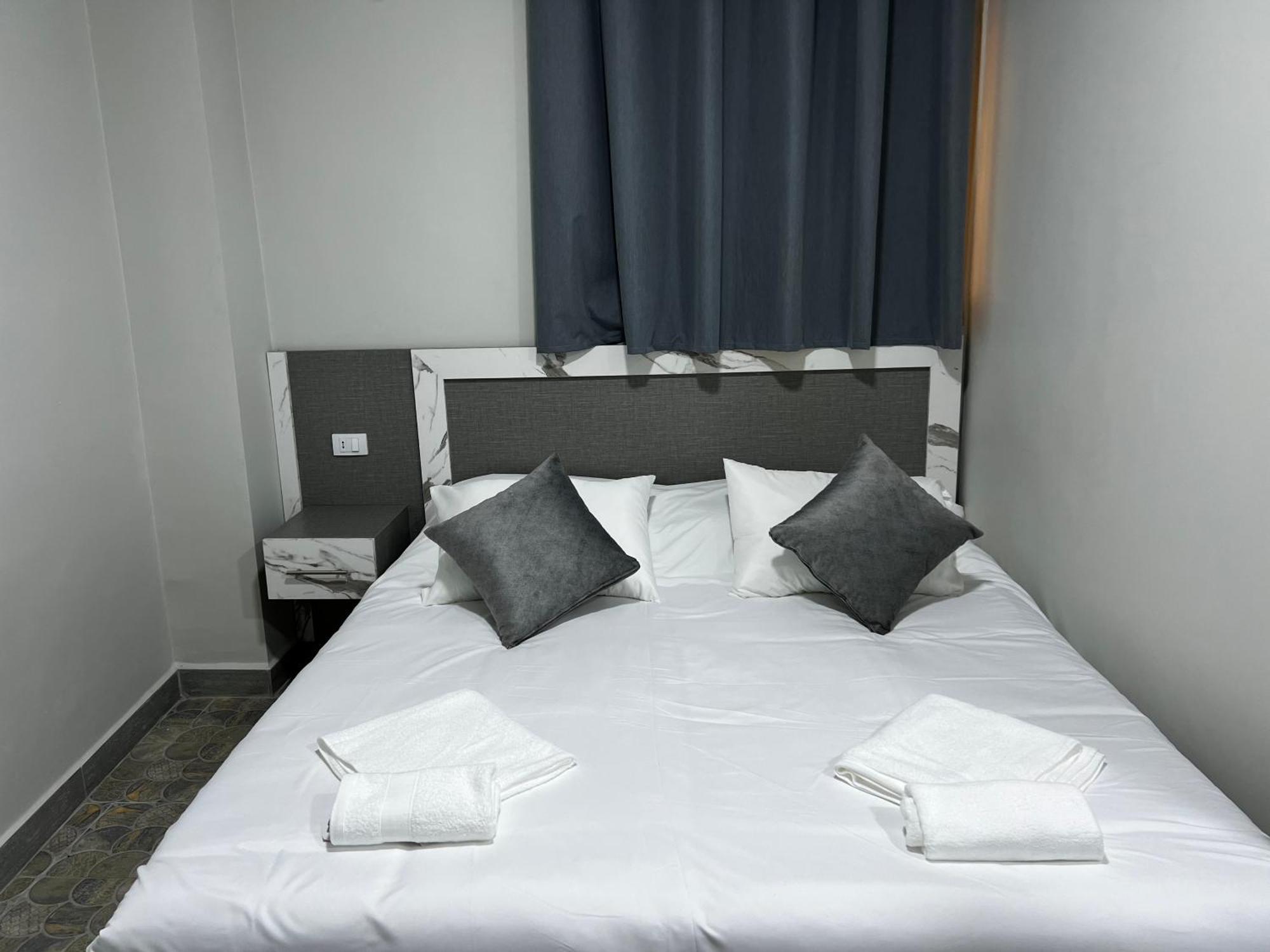 Downtown Inn 马达巴 外观 照片